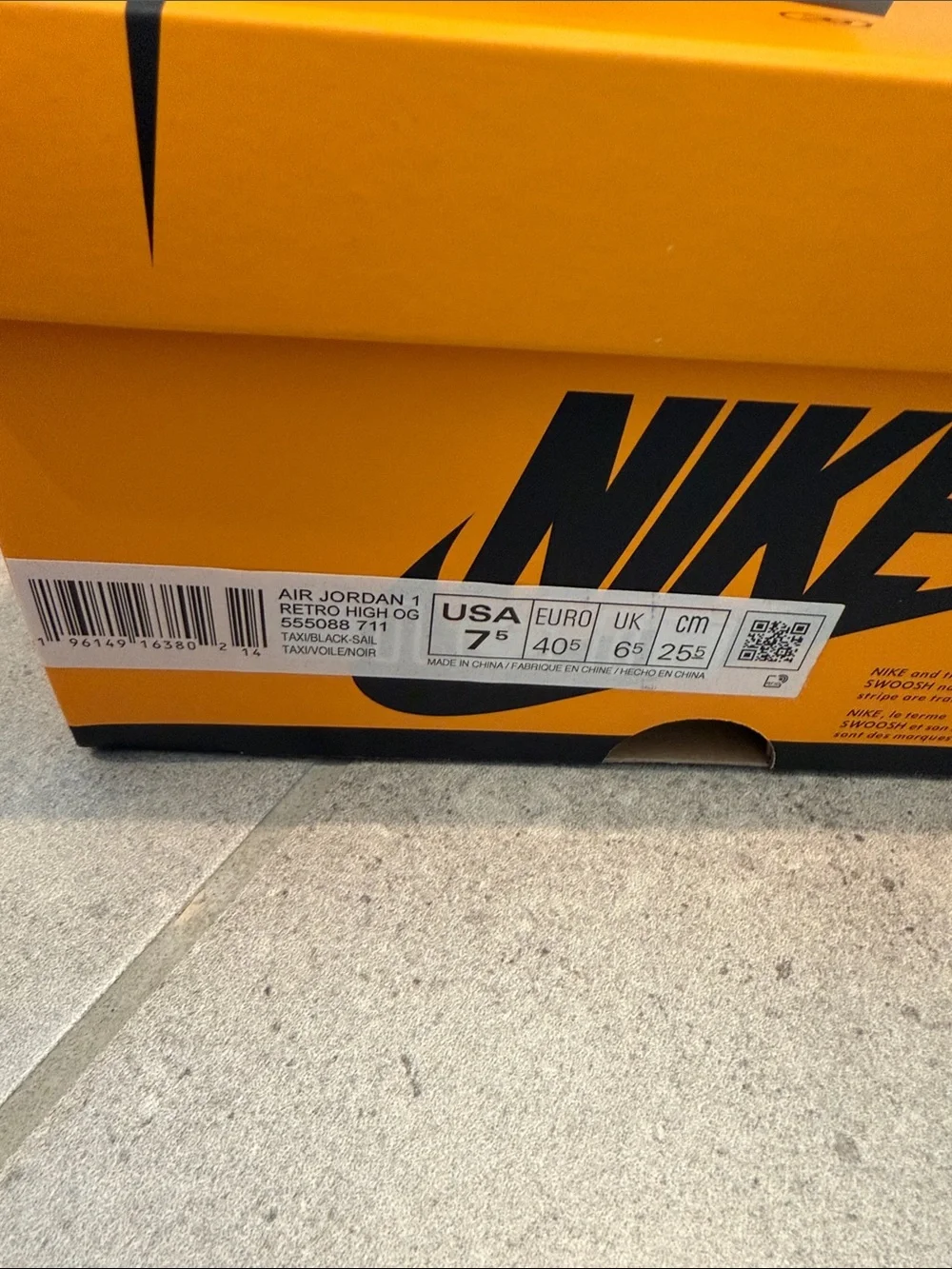 Nike Air Jordan 1 Retro High OG Taxi/Black-Sail Mens Size 7.5
